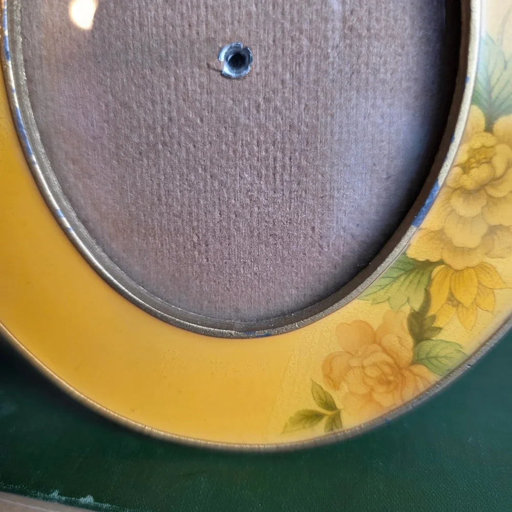 Vintage Bucklers Yellow Enamel Floral Oval Picture Frame Gold Tone Metal Easel